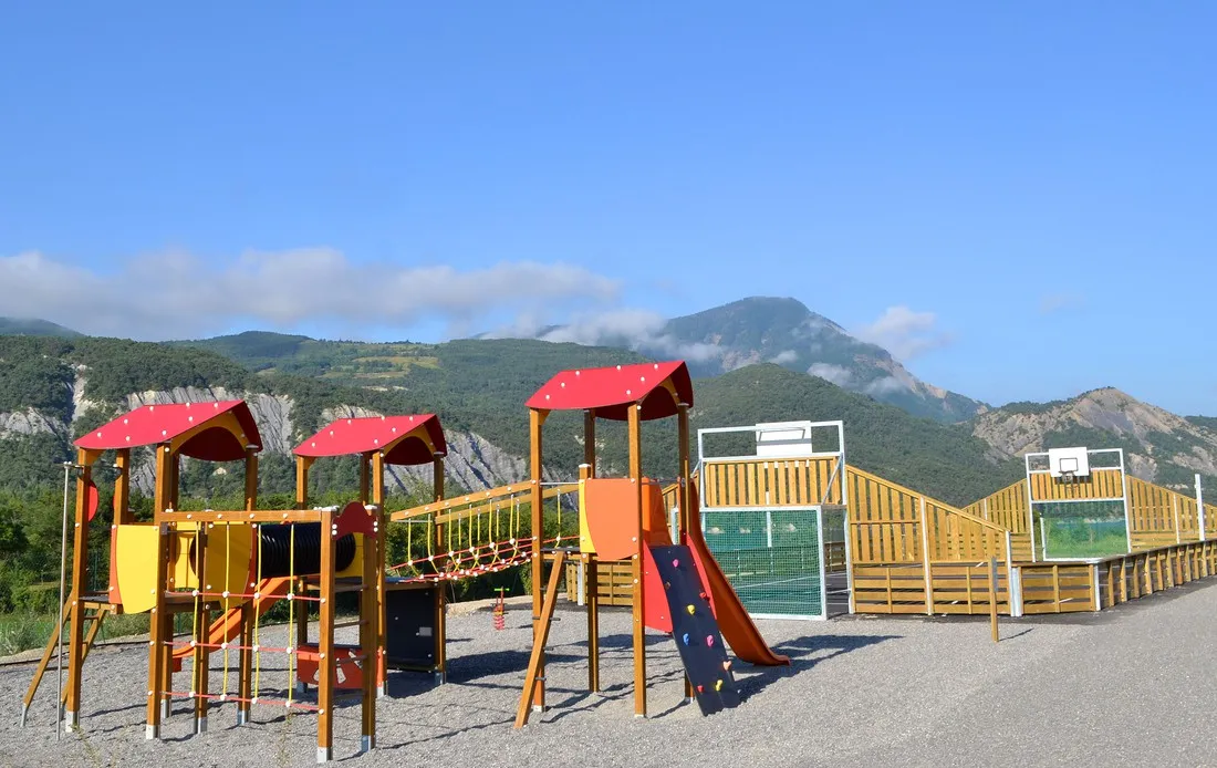 le-lauzet-odalys-les-berges-du-lac-le-lauzet-ubaye-3joke