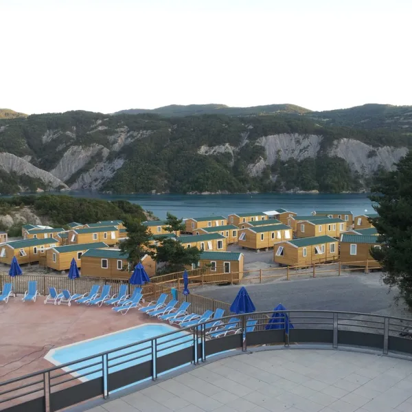 le-lauzet-odalys-les-berges-du-lac-le-lauzet-ubaye-j9d8e