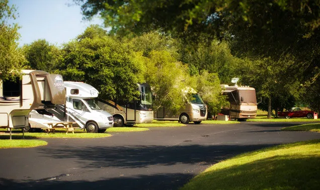 lazydays-rv-resort-seffner-njyqp