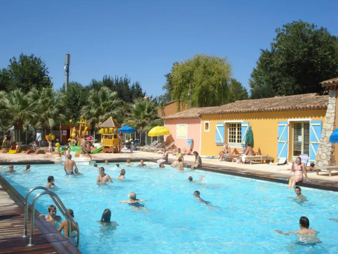 club-holiday-marina-port-grimaud-en-grimaud-bswpf
