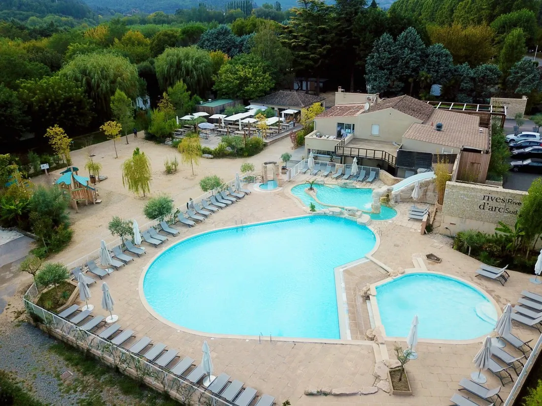 municipal-du-pont-darc-vallon-pont-darc-ardeche-8bkm9