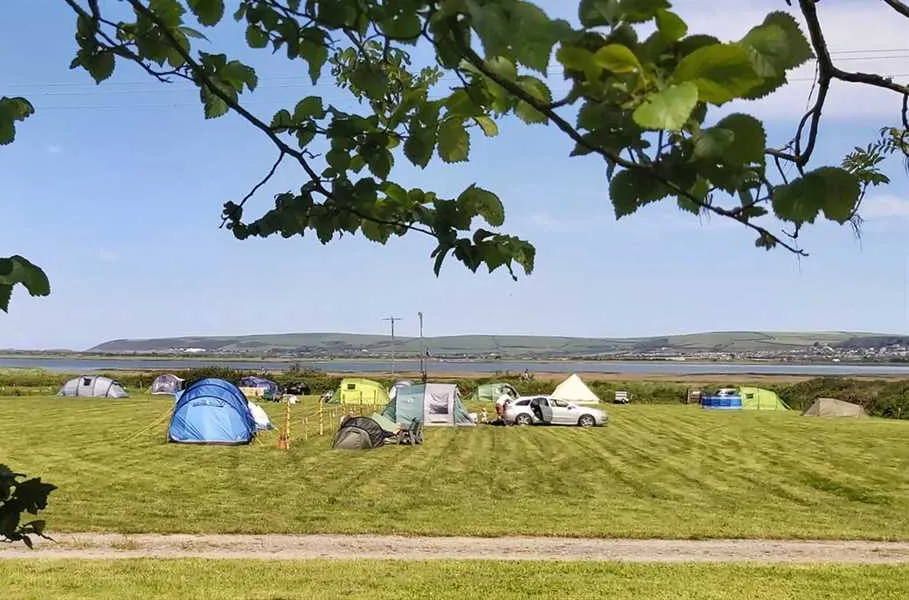 tarka-trail-camping-barnstaple-md12z
