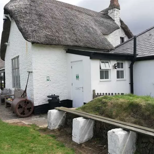tarka-trail-camping-barnstaple-tyi6n