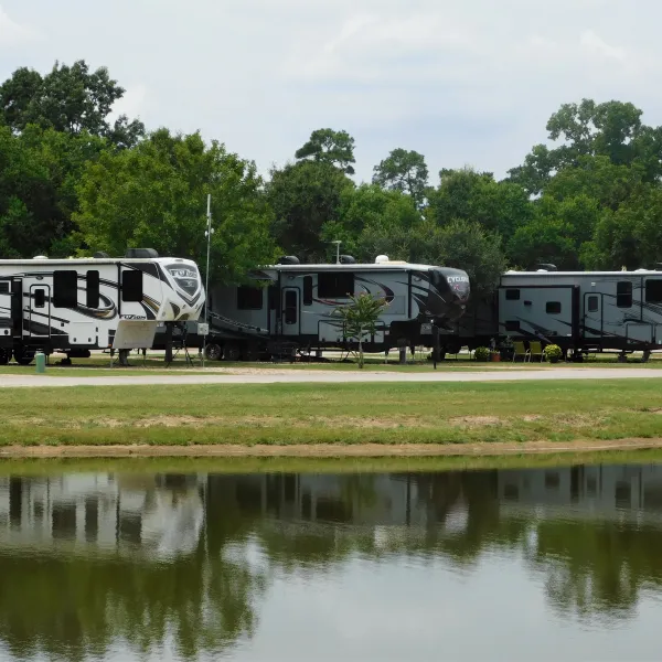 woodland-lakes-rv-park-conre-af3ke