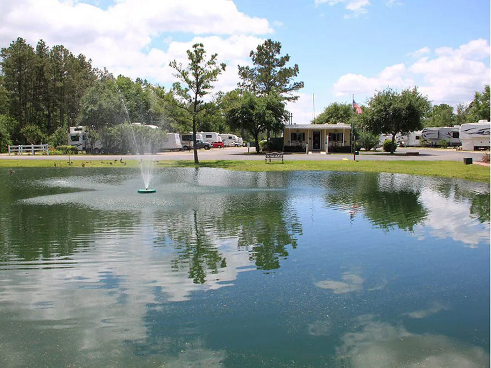 woodland-lakes-rv-park-conre-exwko