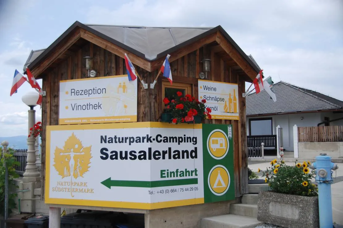 weinberg-naturpark-panoramacamping-sausalerland-standra-hoch-yyjit