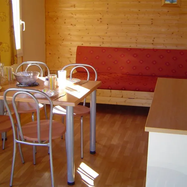 camping-a-lombre-des-oliviers-cazilhac-xhlz3