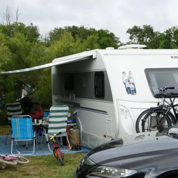 camping-a-lombre-des-oliviers-cazilhac-zwjnn