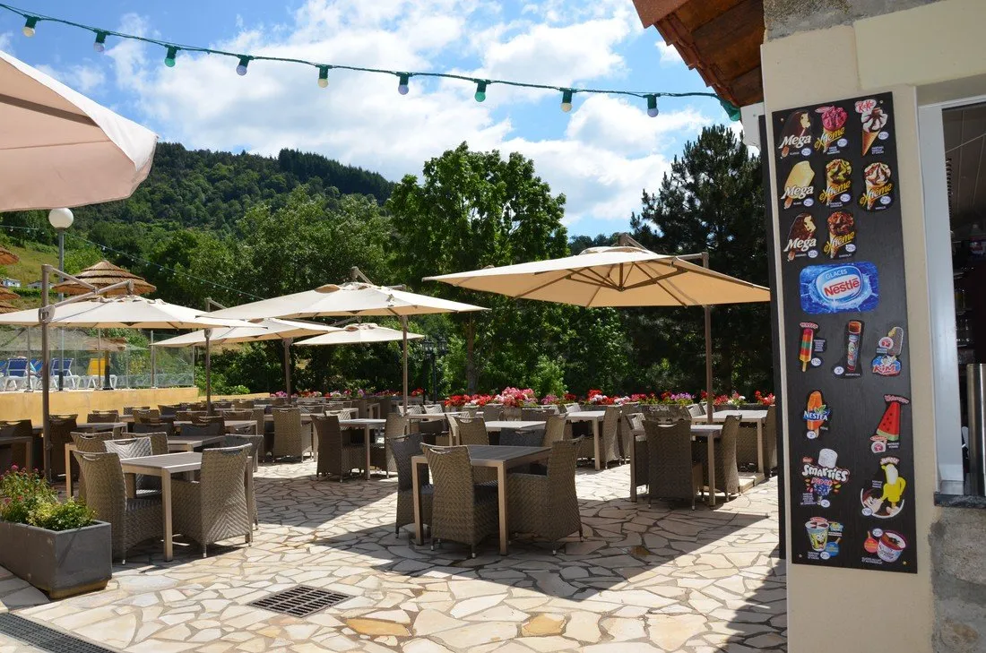 lardechois-glamping-gluiras-iypvw