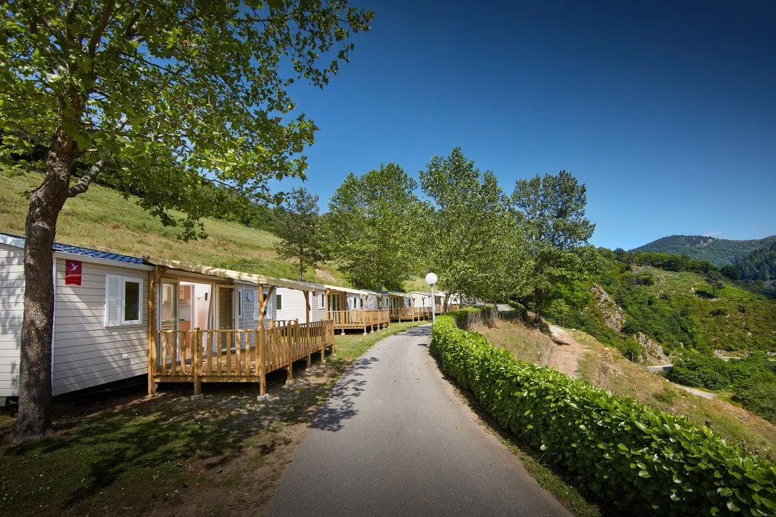 lardechois-glamping-gluiras-q9k9j