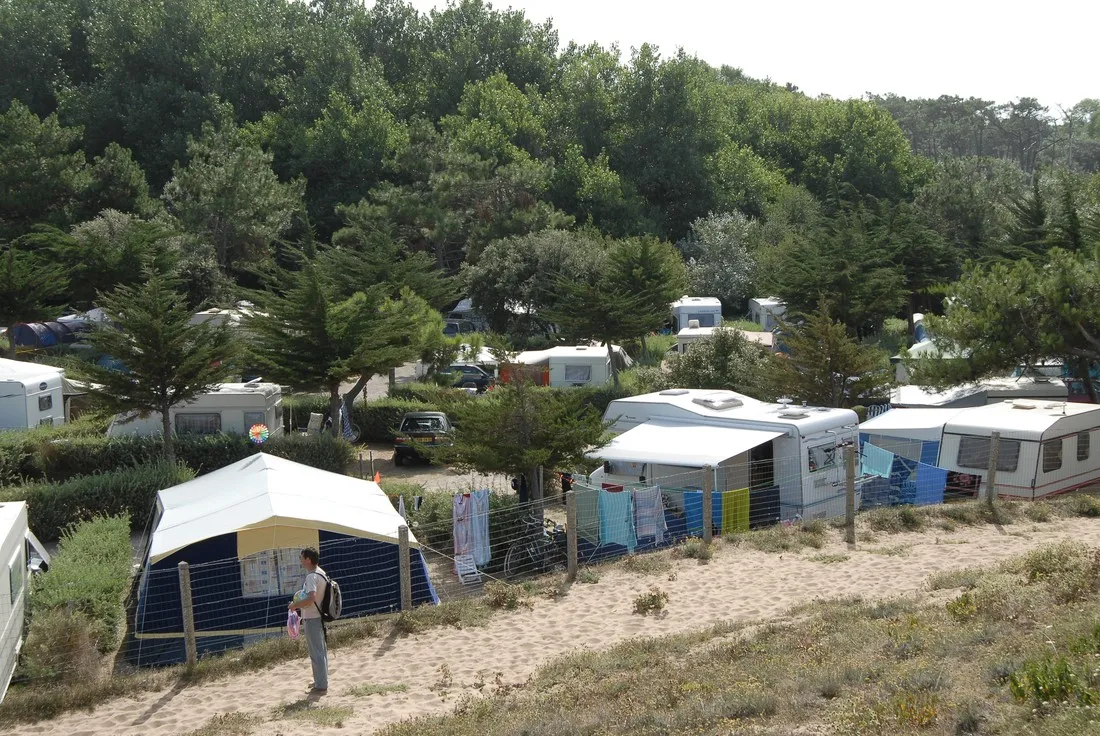 les-cypres-st-gilles-croix-de-vie-vendee-vqzky