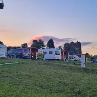 camping-glamping-the-sunrise-hill-pivka-pivka-ug5eo