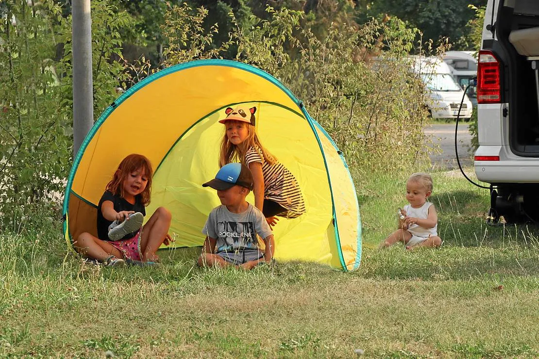 camping-lorrach-drei-lander-camp-lorrach-nahe-basel-nuueq