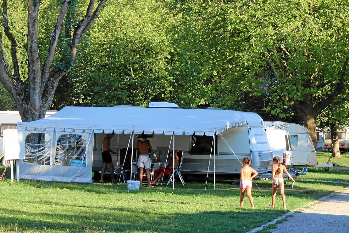 camping-lorrach-drei-lander-camp-lorrach-nahe-basel-wumru