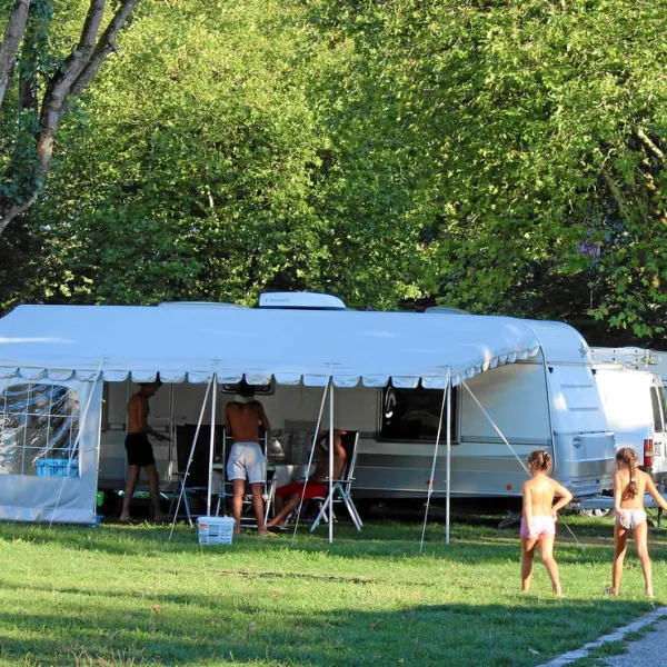 camping-lorrach-drei-lander-camp-lorrach-nahe-basel-wumru