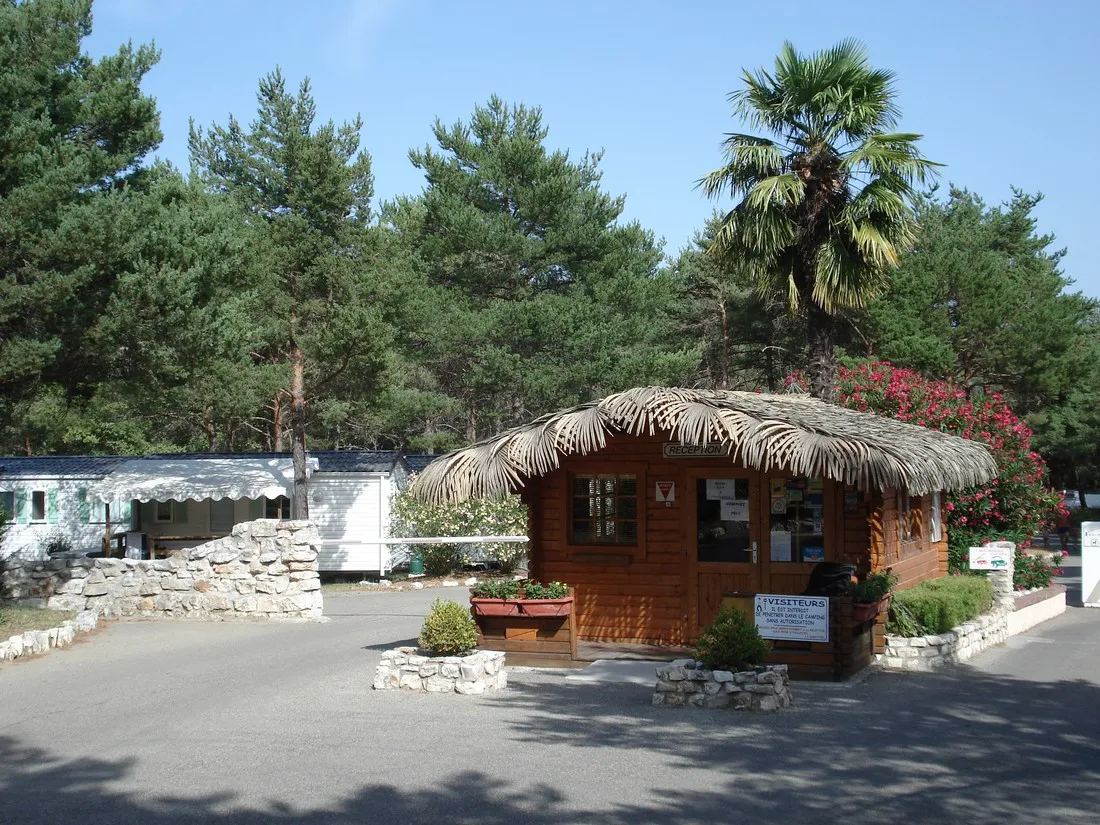 ciela-village-la-farigoulette-st-laurent-du-verdon-06nhc