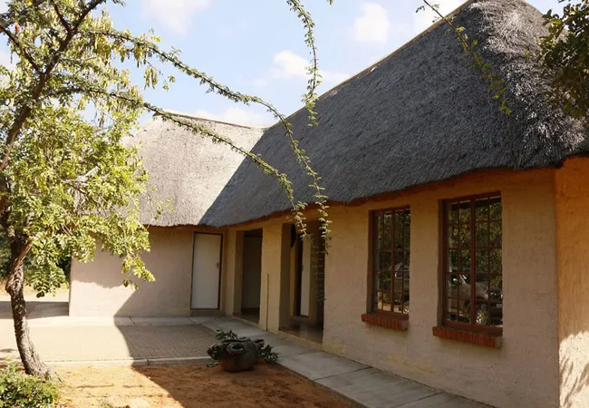 awelani-lodge-east-of-masisi-pafuri-gate-entrance-to-kruger-park-fs87l