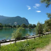 les-iscles-du-lac-guillestre-gkukf