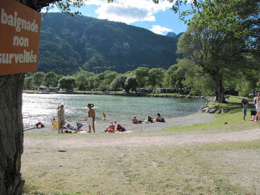 les-iscles-du-lac-guillestre-kdzbl