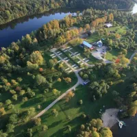 camping-obuoliu-sala-moletu-pqh5b