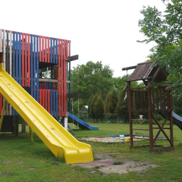camping-obuoliu-sala-moletu-uow06