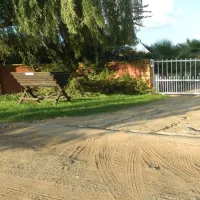 airport-en-route-travel-lodge-and-campsite-g48no