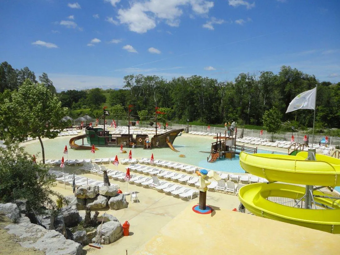 domaine-le-pommier-villeneuve-de-berg-ardeche-daali