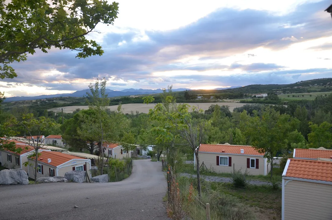 domaine-le-pommier-villeneuve-de-berg-ardeche-esvng