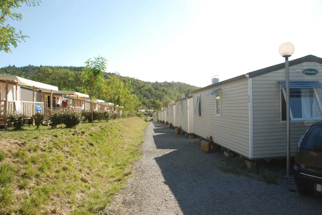 domaine-le-pommier-villeneuve-de-berg-ardeche-rbrcl