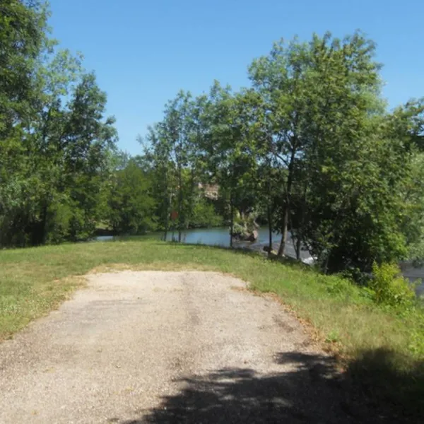 camping-aire-naturelle-municipale-montbozon-8esqv