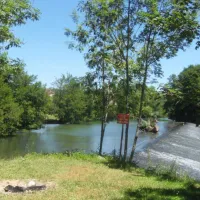 camping-aire-naturelle-municipale-montbozon-9fyff