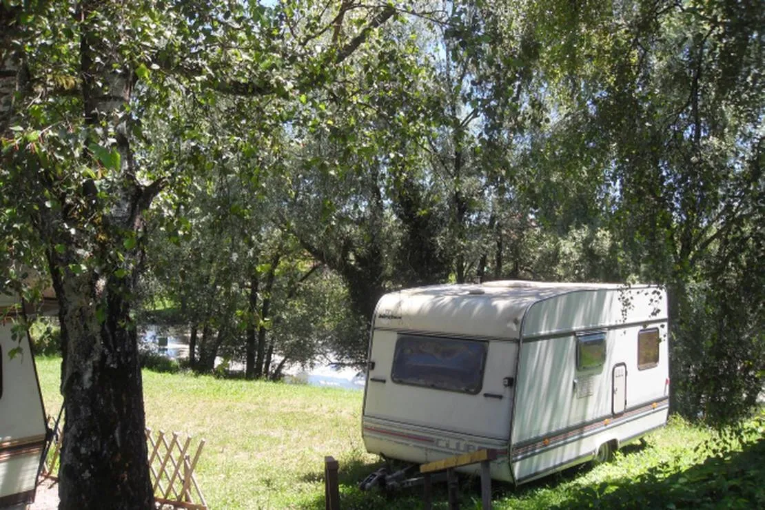camping-aire-naturelle-municipale-montbozon-tu7wg