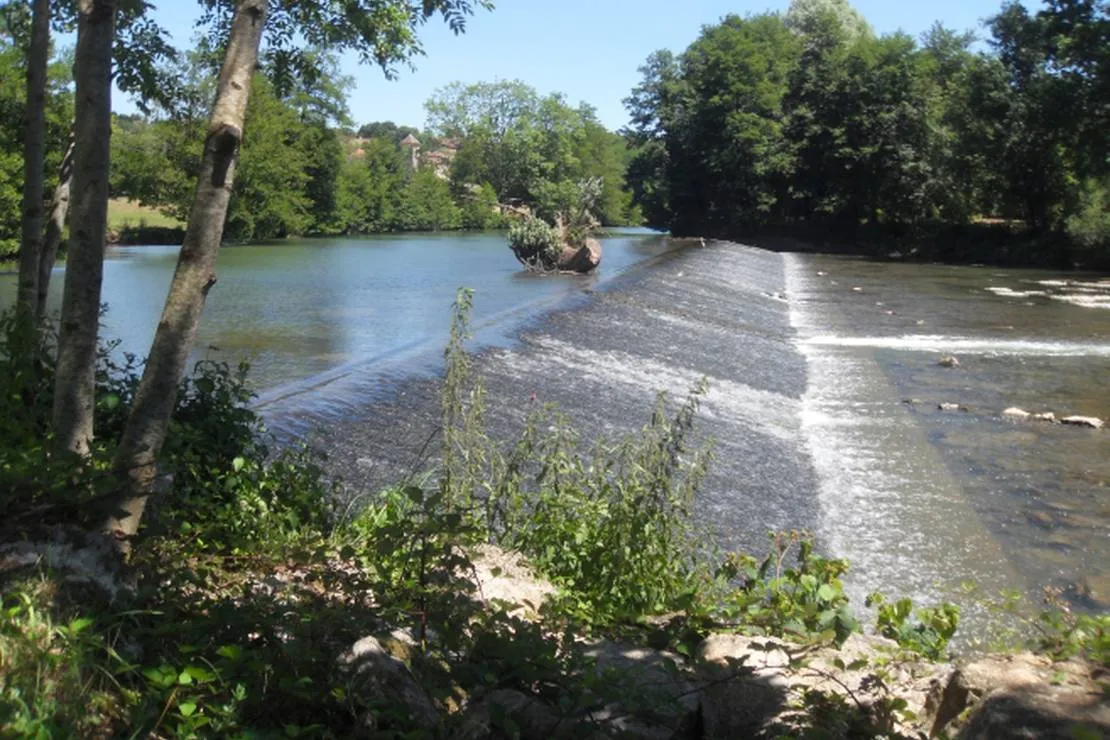 camping-aire-naturelle-municipale-montbozon-ygu9i