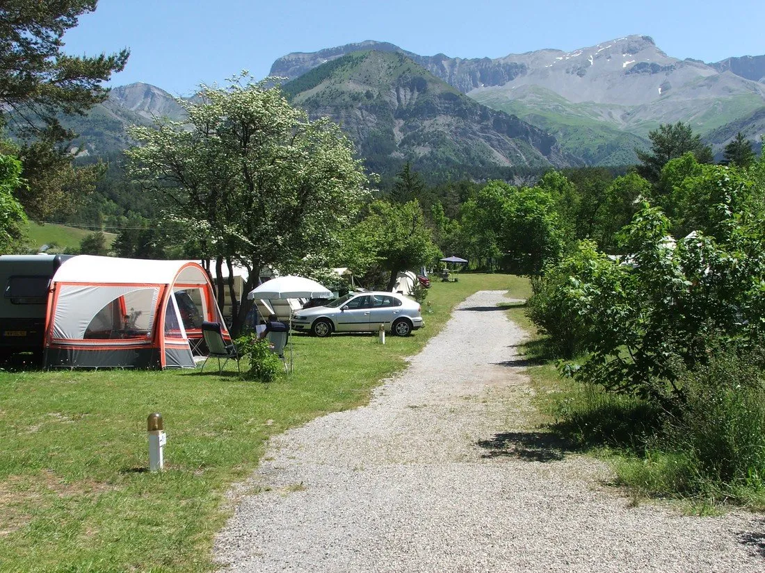 lou-passavous-glamping-seyne-les-alpes-5qn7f