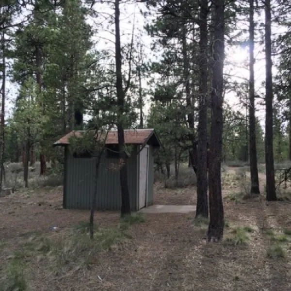 south-ice-cave-recreation-site-fort-rock-7o7d9
