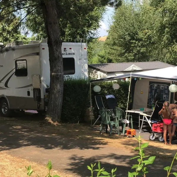 les-genets-salles-curan-aveyron-hruvy