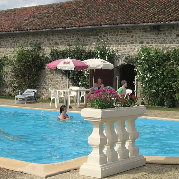chateau-de-leychoisier-bonnac-la-cote-haute-vienne-higwo
