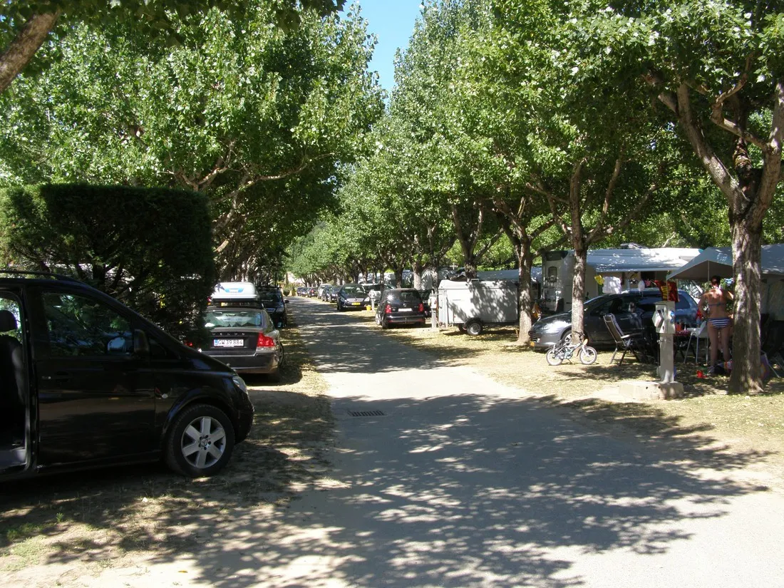 nature-parc-lardeacutechois-vallon-pont-darc-ardeche-vrjzs