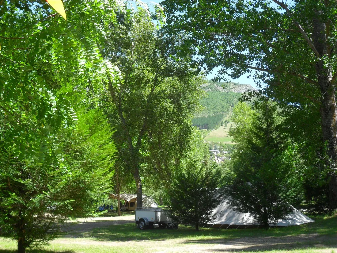 les-osiers-sainte-enimie-lozere-syasx