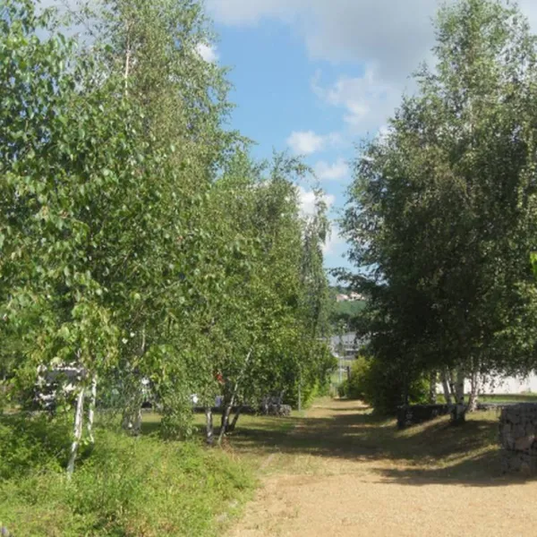 camping-volvic-pierre-et-sources-volvic-arav1