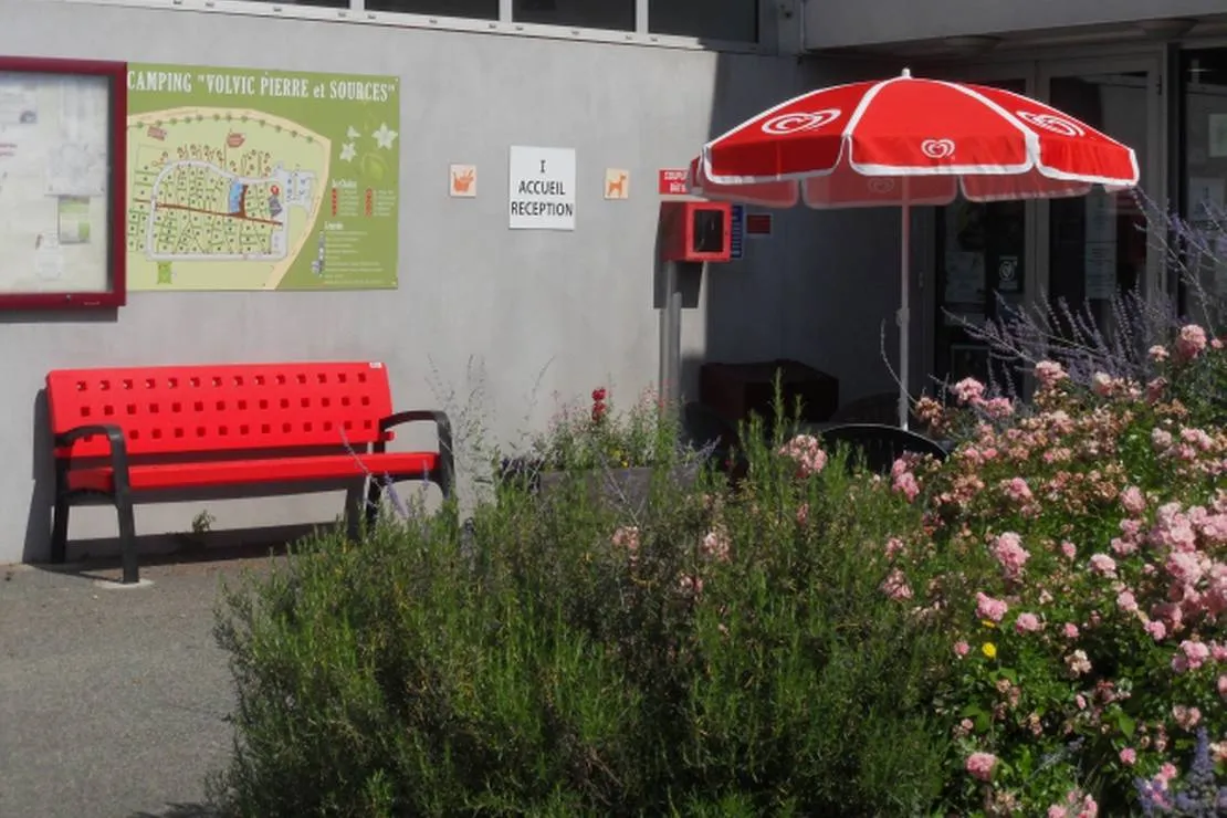 camping-volvic-pierre-et-sources-volvic-wxiw5