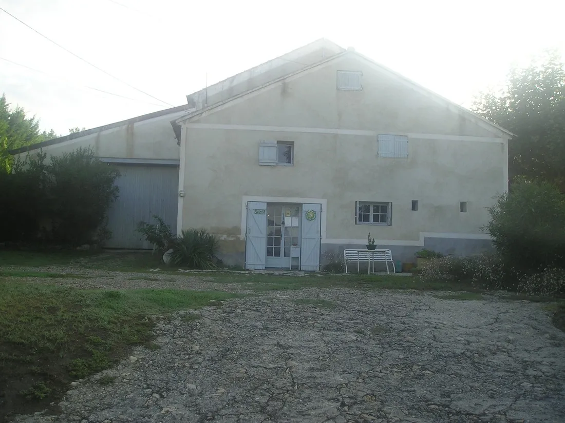 de-beauchamp-pont-saint-esprit-iwq3r