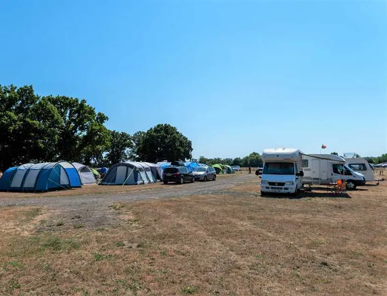 hop-farm-camping-and-touring-park-paddock-wood-shupe