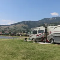 yellowstone-holiday-rv-campground-marina-west-yellowstone-kzbwc