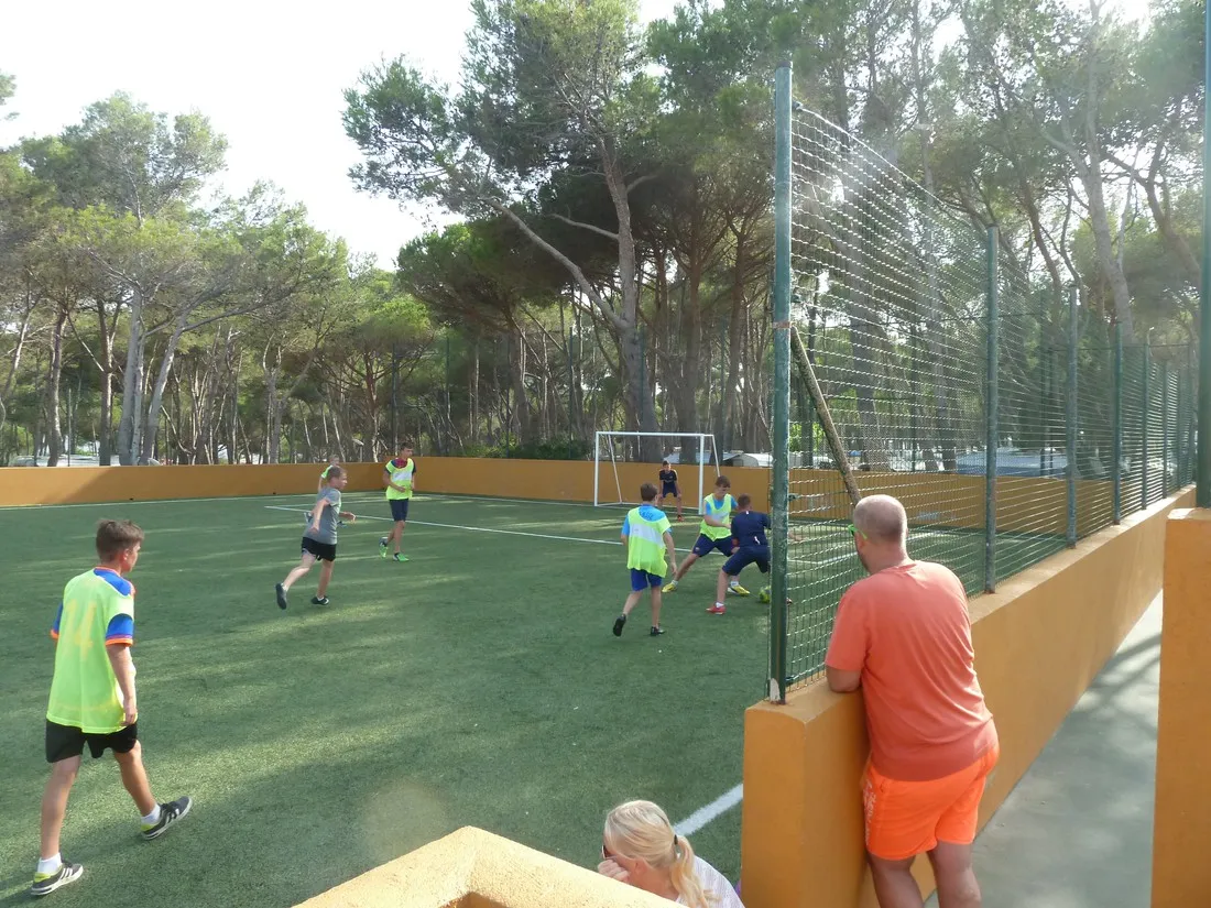 illa-mateua-camping-resort-lescala-wc8cq
