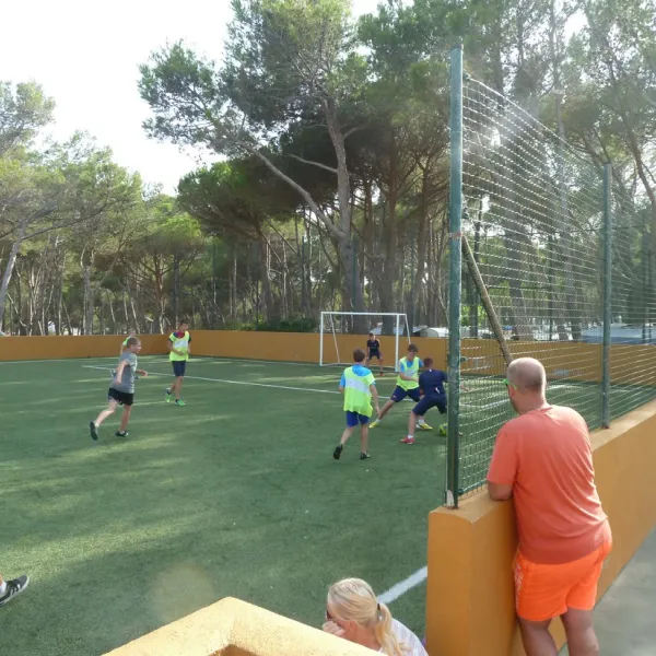 illa-mateua-camping-resort-lescala-wc8cq