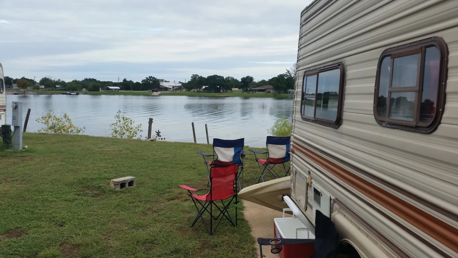 poppys-pointe-resort-buchanan-dam-zkdmn