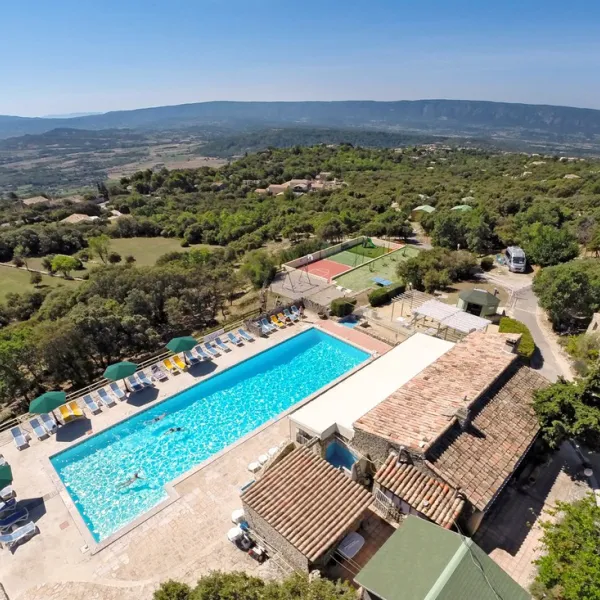 des-sources-gordes-vaucluse-fx1lv