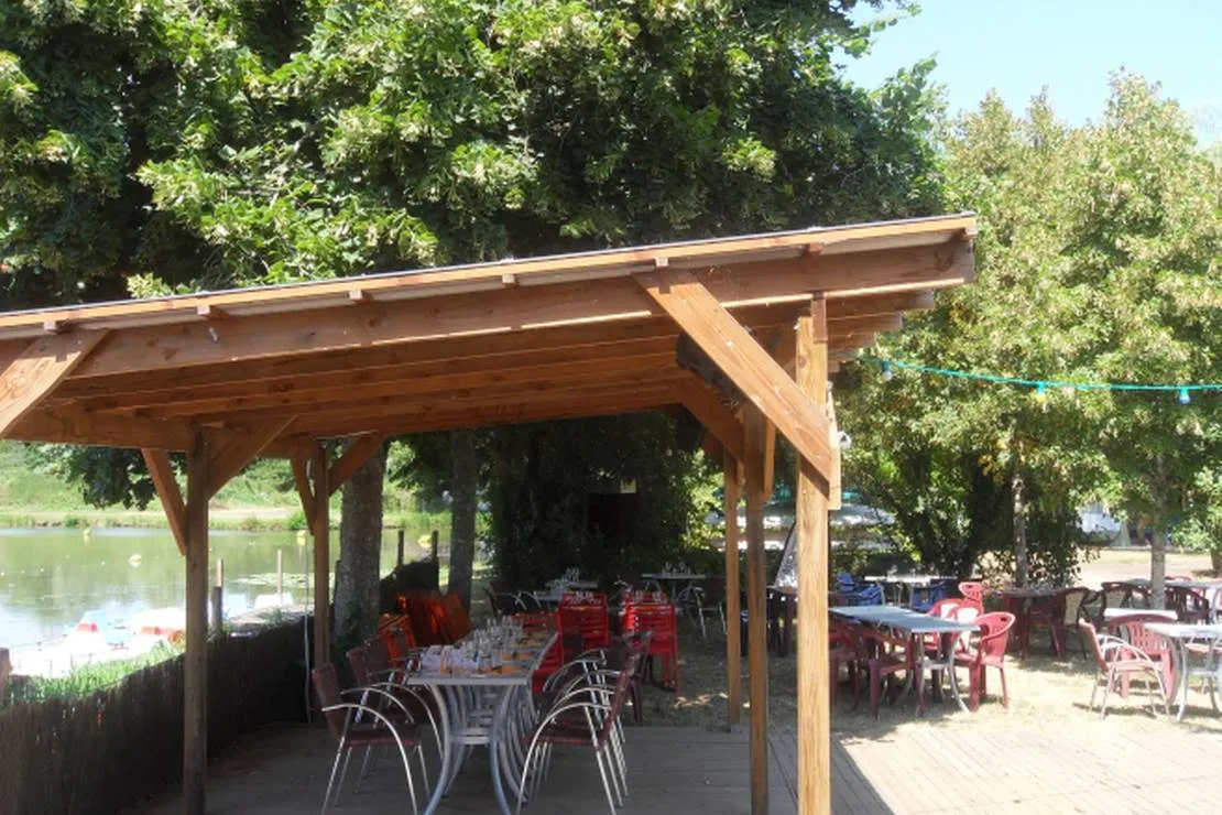 camping-municipal-du-barrage-au-port-de-pannecot-limanton-nqszh