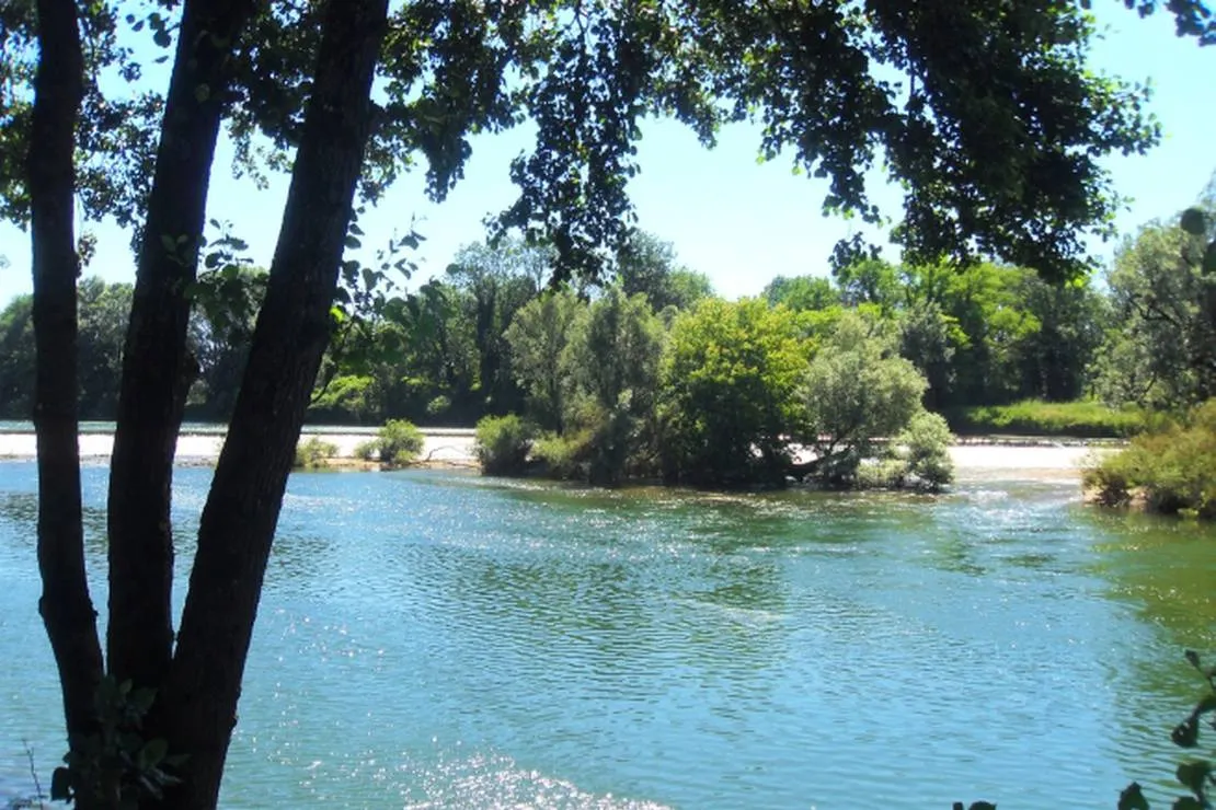 camping-de-lile-ranchot-nmq9q